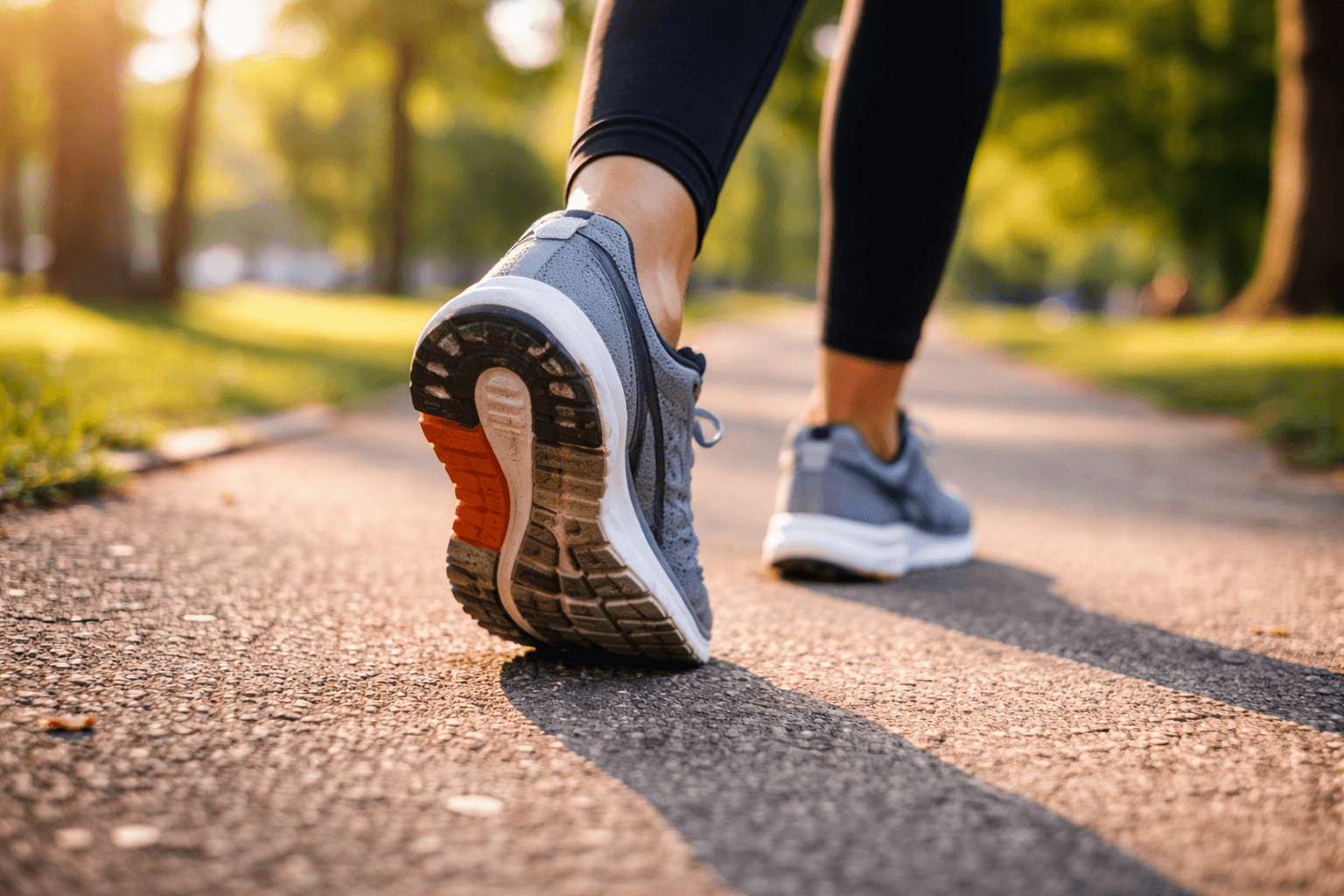 Mniej siedzenia, więcej życia: najprostszy „trening” świata